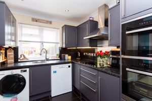 Kitchen- click for photo gallery